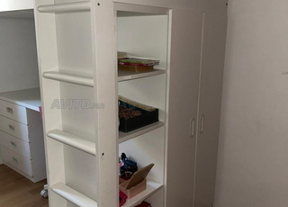 4 Lits avec bureaux intégrés (produit Ikea)