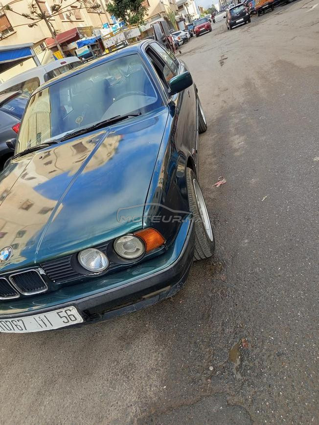 سيارة عائلية