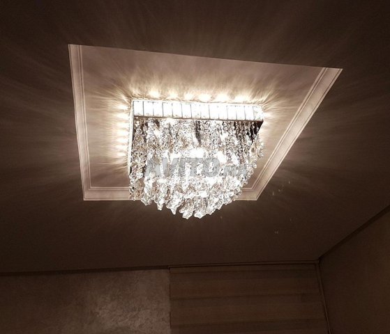 lustre en cristal à vendre