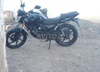 دراجة نارية من نوعkiway binili  mkina 125  