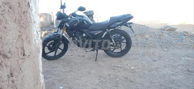 دراجة نارية من نوعkiway binili  mkina 125  