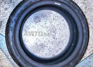 2 pneus BRIDGESTONE 18