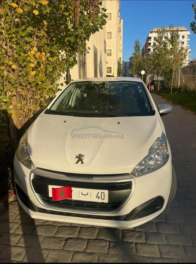 Peugeot 208 Diesel Manuelle 2017 à Tanger