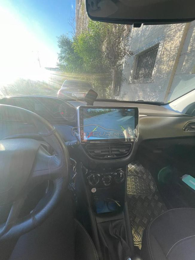 Peugeot 208 Diesel Manuelle 2017 à Tanger