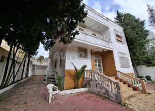 À VENDRE - SUPERBE ANCIENNE VILLA 