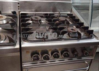 quatres feux sur four gaz 