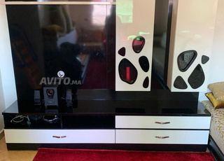 Meuble TV mural moderne en excellent état à vendre