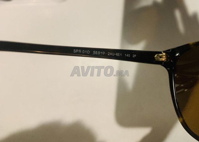 Lunettes solaires PRADA
