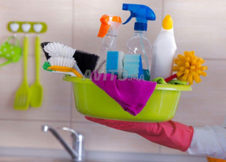 عاملة نظافة ومطبخ...