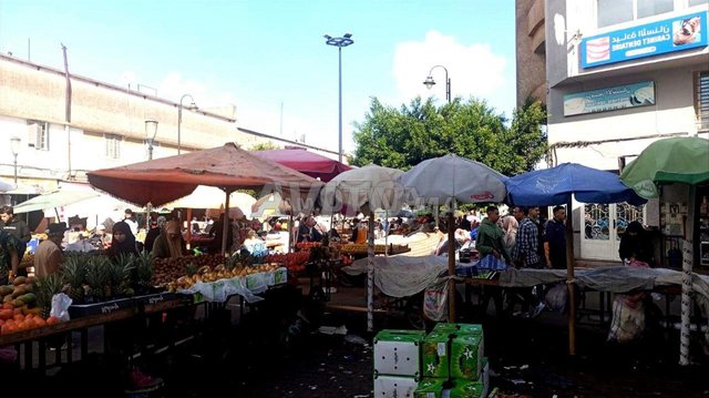 Magasin commercial محل ودار تجارية في وسط الخبازات