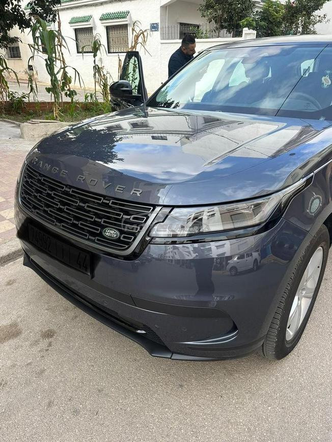 range rover. velar