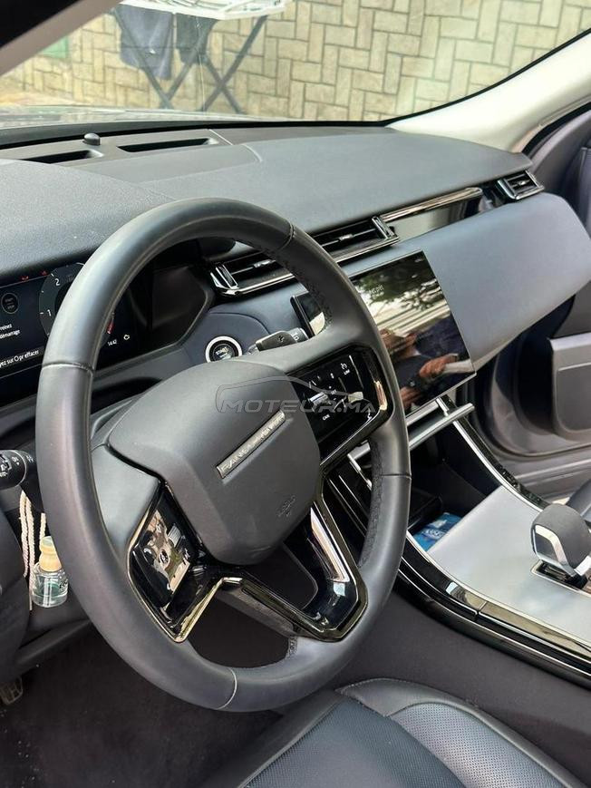 range rover. velar