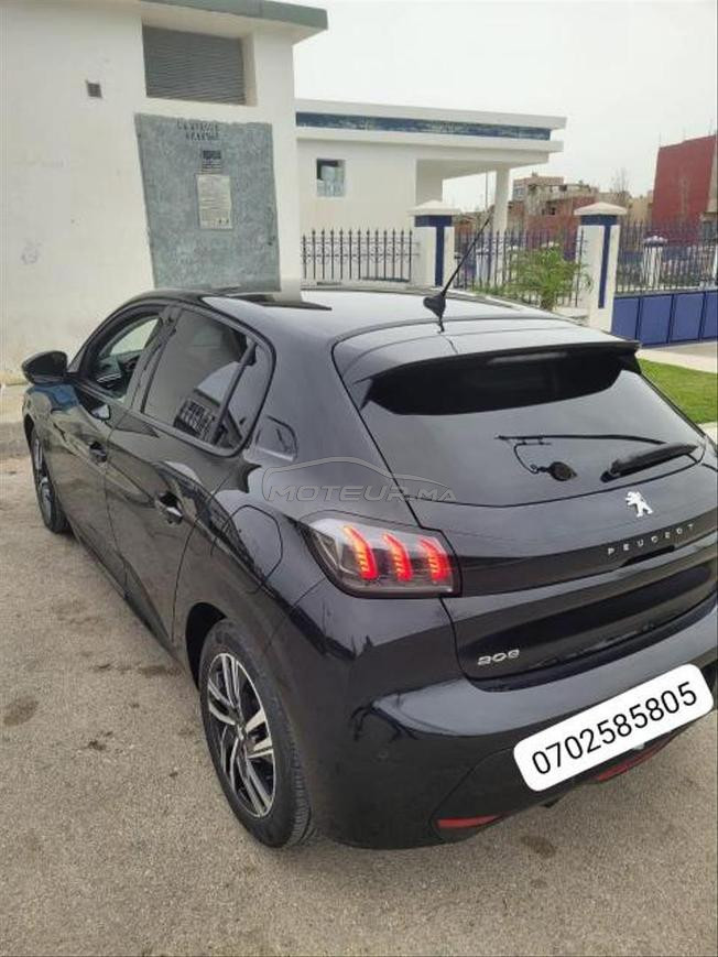 Peugeot 208 Diesel Manuelle 2022 à Tanger