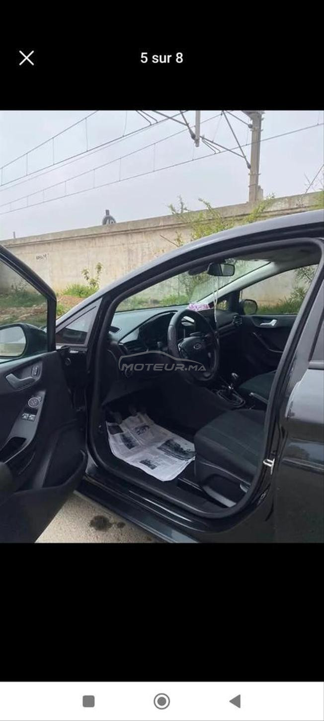 Ford fiesta en très bon état 