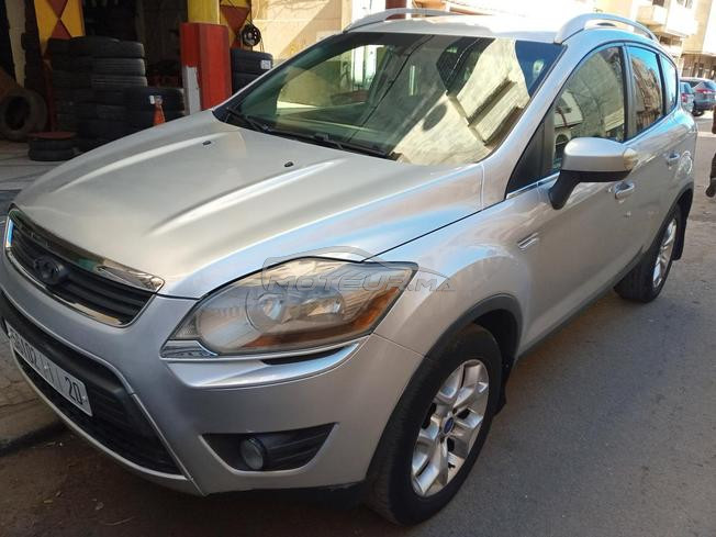 ford kuga tout option bon eta 8ch