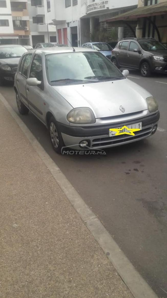Renault Clio Essence Manuelle 2002 à Salé