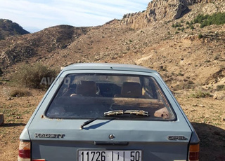 أوبيل كاديتت بنزين يدوي 1982 في الناظور