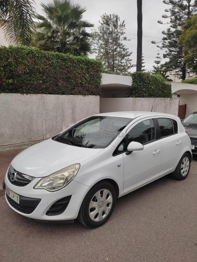 Opel Corsa Essence Manuelle 2012 à Temara