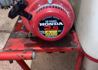 Pulvérisateur d'agricole marque honda 100 L