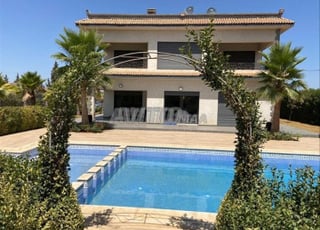 Ferme avec villa piscine sur 1 ha titré à Benslima