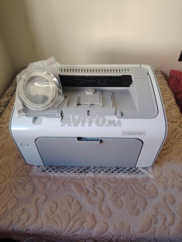imprimante hp laserjet p1102 en très bon état 