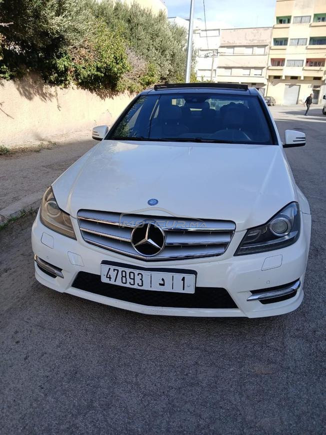 Mercedes-Benz 220 Diesel Manuelle 2012 à Taza