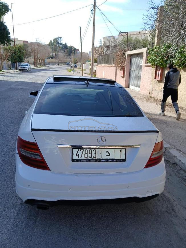 Mercedes-Benz 220 Diesel Manuelle 2012 à Taza