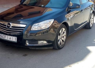 Opel Insignia Diesel Manuelle 2010 à Salé