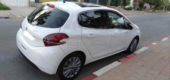 Peugeot 208 Diesel Manuelle 2018 à Rabat