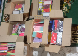 Pouchet iphone sumsong Etel Infinix Redmi 