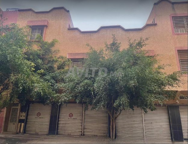 Maison commerciale à vendre 