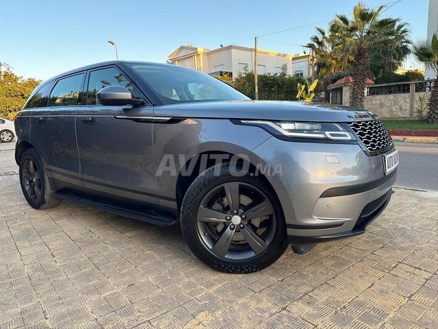 Land Rover - Range Rover Velar