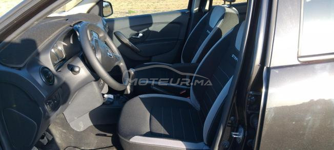 dacia  sandero très bon état 