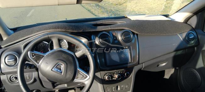 dacia  sandero très bon état 