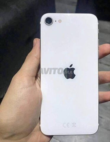 iPhone SE 2022 3eme génération 128G batterie 