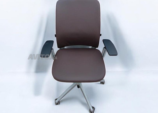 Chaise de bureau Steelcase Amia cuir marron