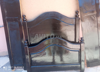 2 cadres de lit 1 place