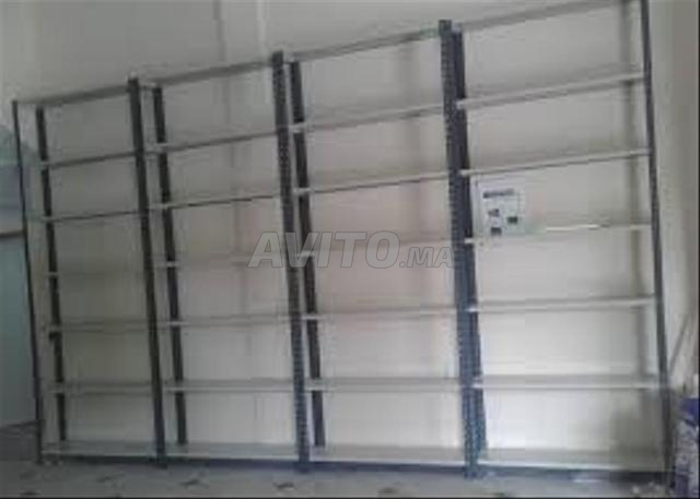 A vendre rayonnage léger pour les archives 