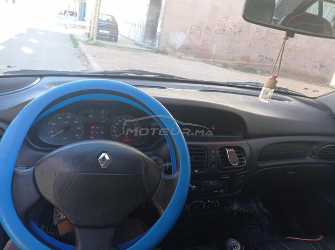 Renault Megane Essence Manuelle 2002 à Oujda