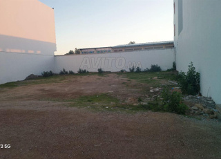 Terrain commercial 200 m2 à Oualidia rue active 