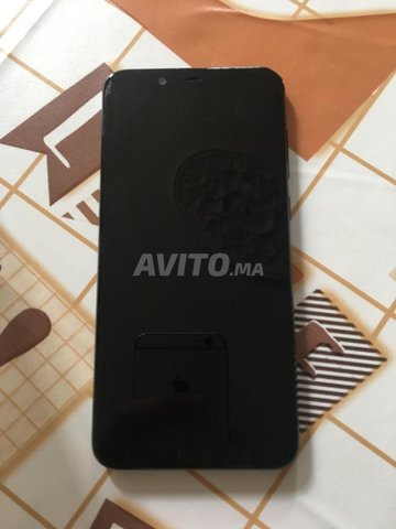 Nokia 5.1 Plus. En pièces détachées