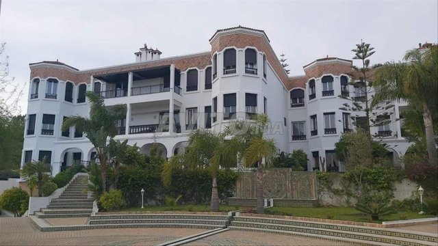 apartment villa vide a loue