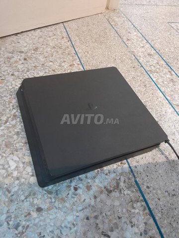 Ps4 slim comme neuf 