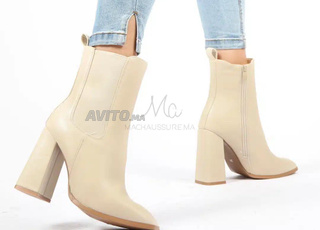 Bottine biege avec talon 