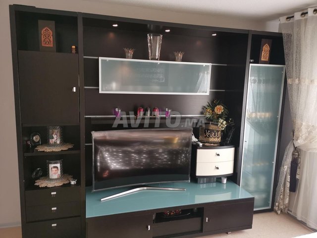 Meuble TV et rangement moderne en excellent état