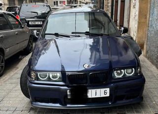 BMW Série 3 Essence Manuelle 1996 à Casablanca