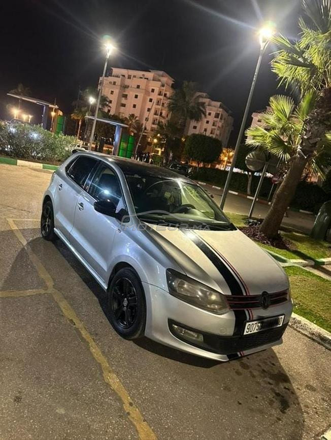 Volkswagen Polo Essence Manuelle 2011 à Tanger