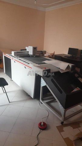 Machine de découpe Flatbed pour papier et carton