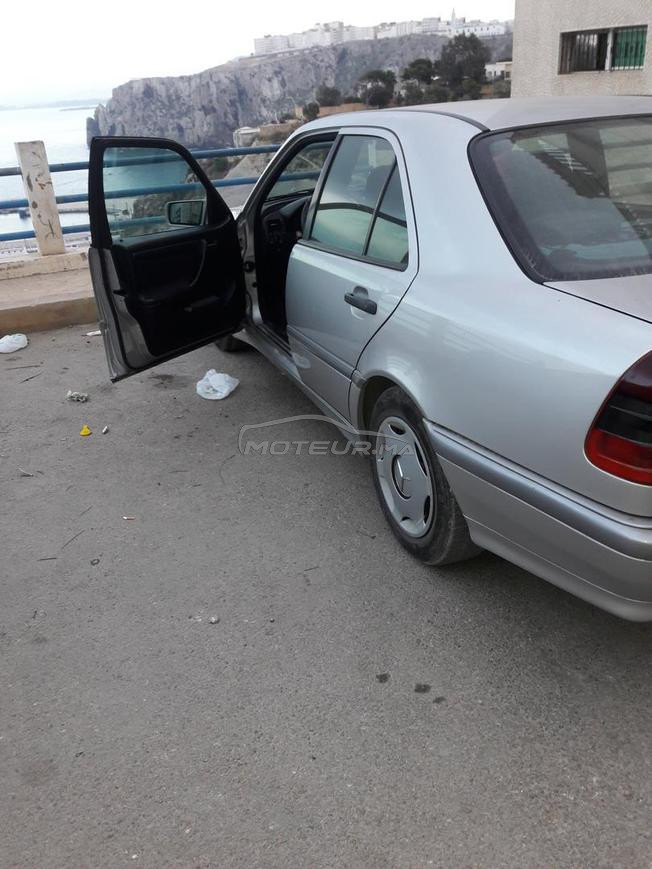 ميرسدس بنز 220 ديزل يدوي 1999 في الناظور
