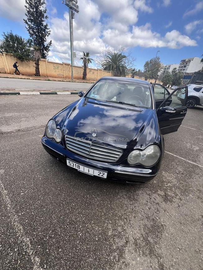 Mercedes-Benz 220 Diesel Automatique 2003 à Meknès
